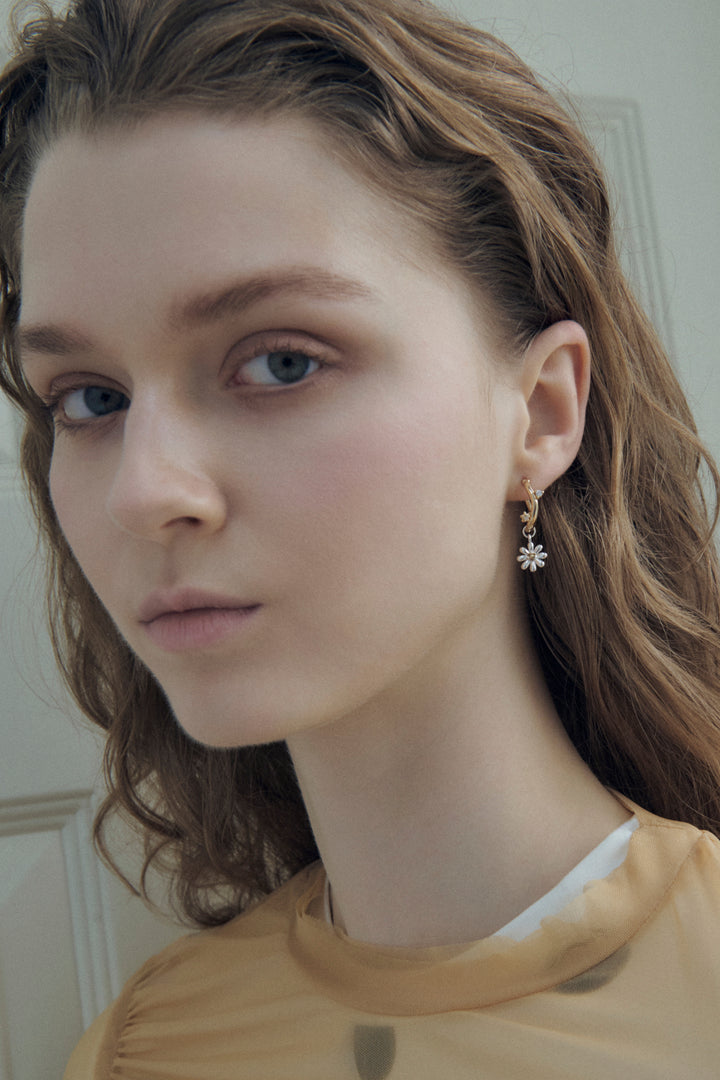 リトル ブルーム ピアス