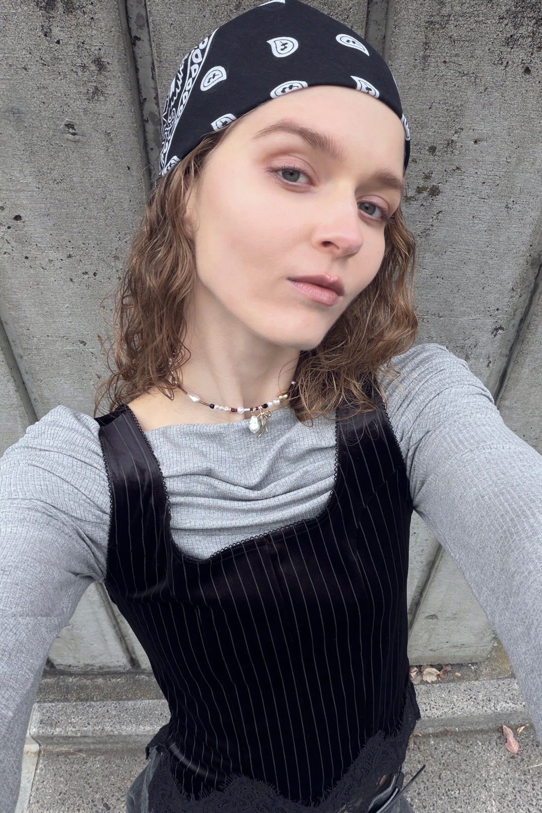 マルチ ビーズ ネックカフ