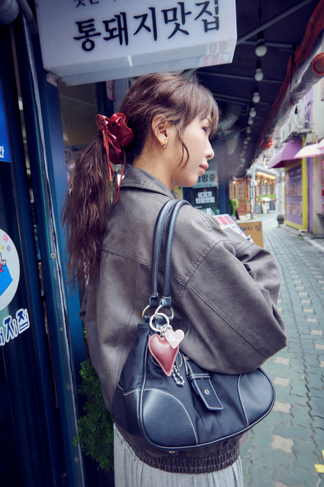 リボン ハング レザー タッチ ビッグ シュシュ【KOREA SNAP】