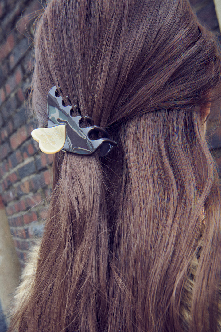 ルーカス ハート ID プレート バンス クリップ【KOREA SNAP】