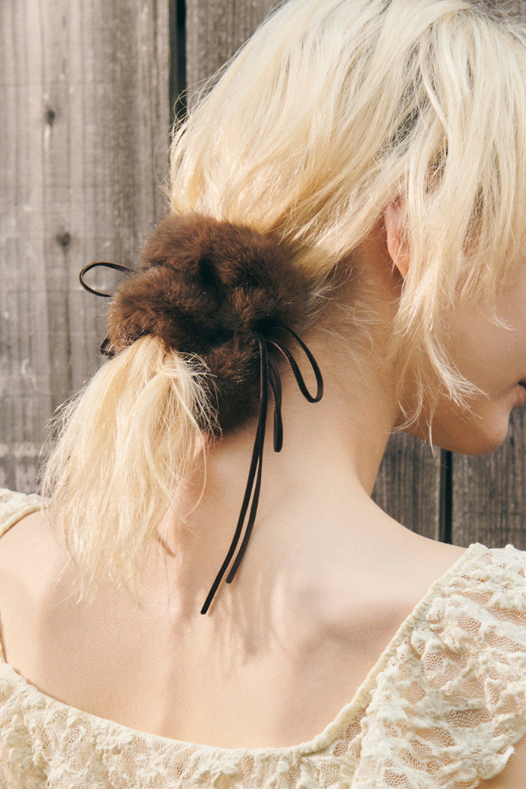 リボン ハング ファー ビッグ シュシュ – GOLDY Onlinestore