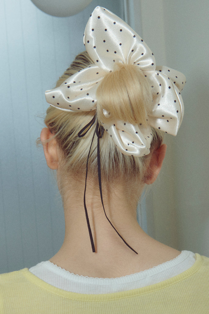 フラワー シェイプ ビッグ シュシュ – GOLDY Onlinestore