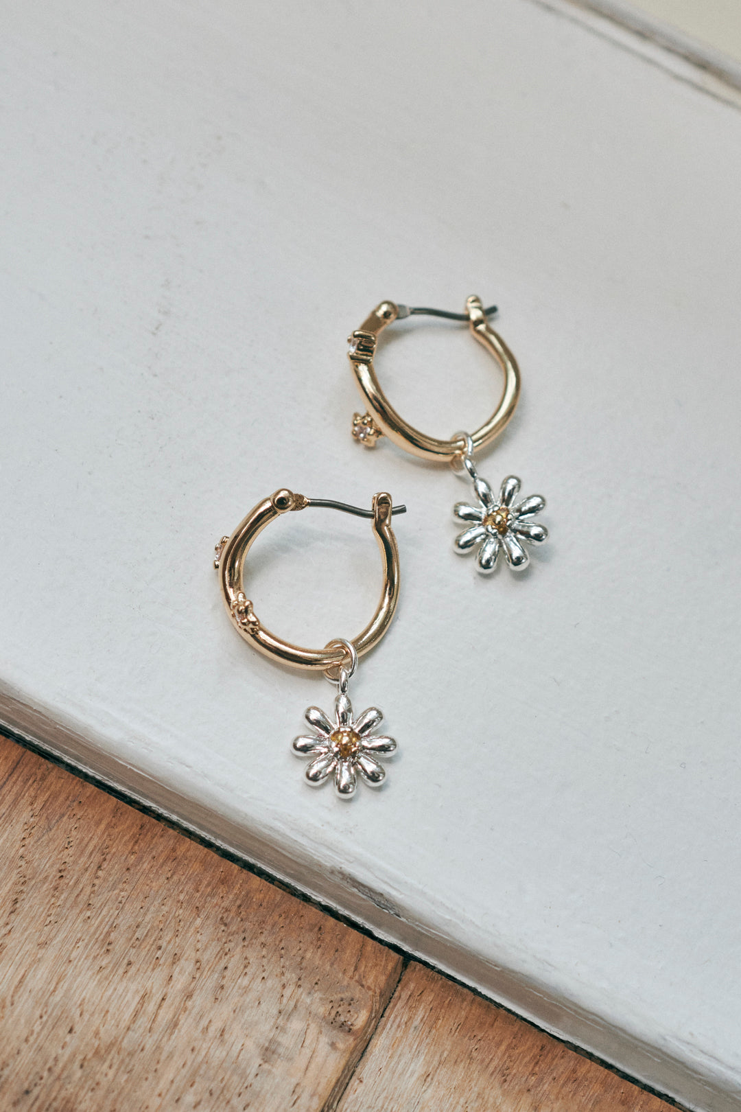 Myday公式アカウント01専用  ゴールド チェーン ロゴモチーフ ピアス MH チェーンピアス (GOLD) | MUNEHIRO