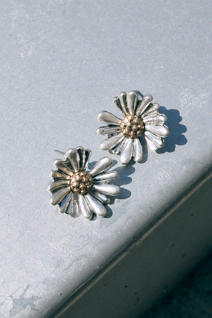 ヴィンテージ マーガレット ピアス