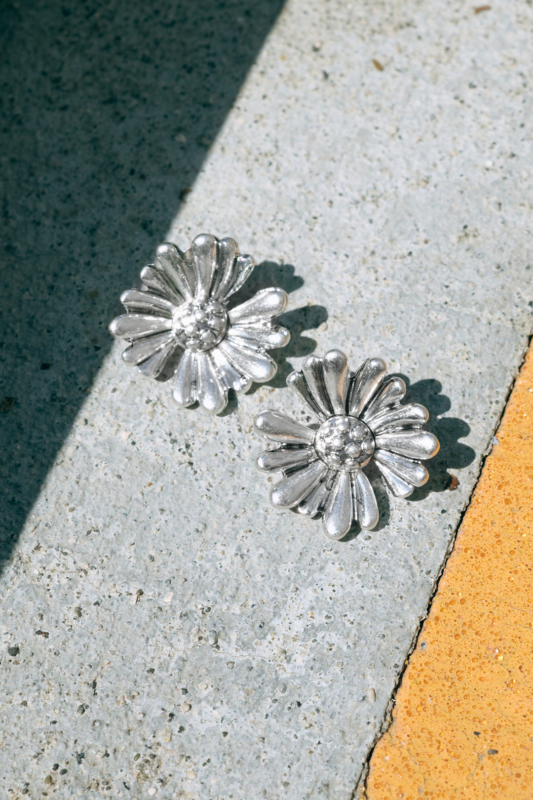 ヴィンテージ マーガレット ピアス