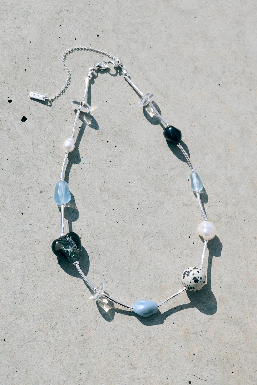 ダルメシアン × カラー ストーン ネックレス