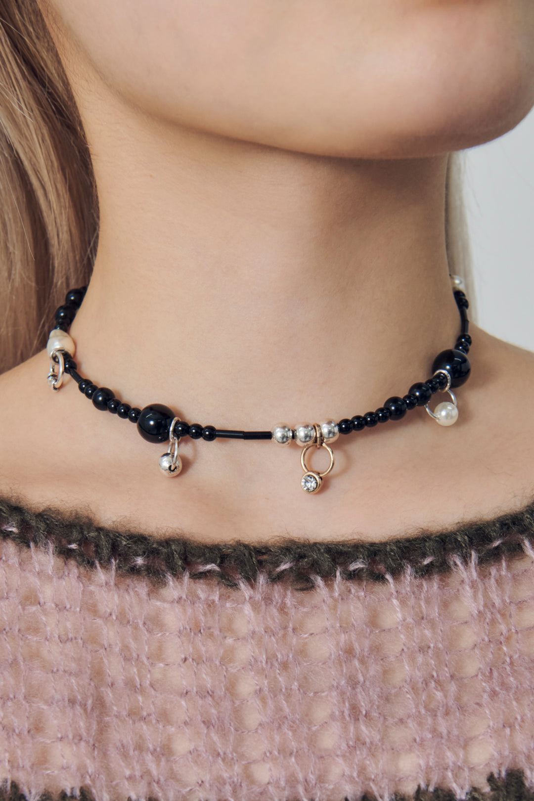 マルチ ビーズ ネックカフ