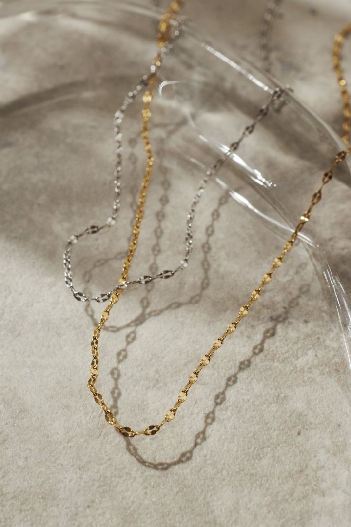 スリム ペタル チェーン ステンレス ネックレス