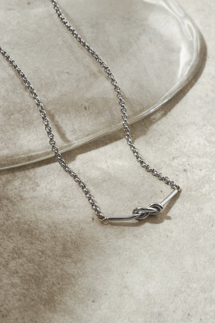 ノット × チェーン ステンレス ネックレス