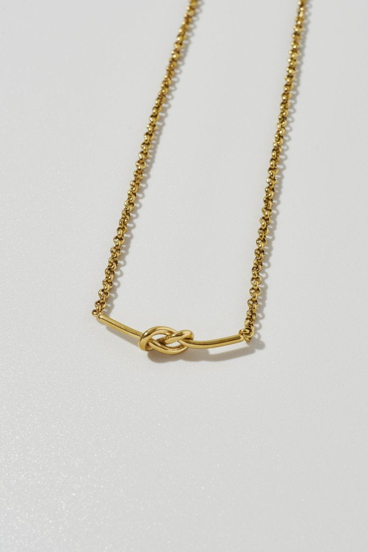 ノット × チェーン ステンレス ネックレス