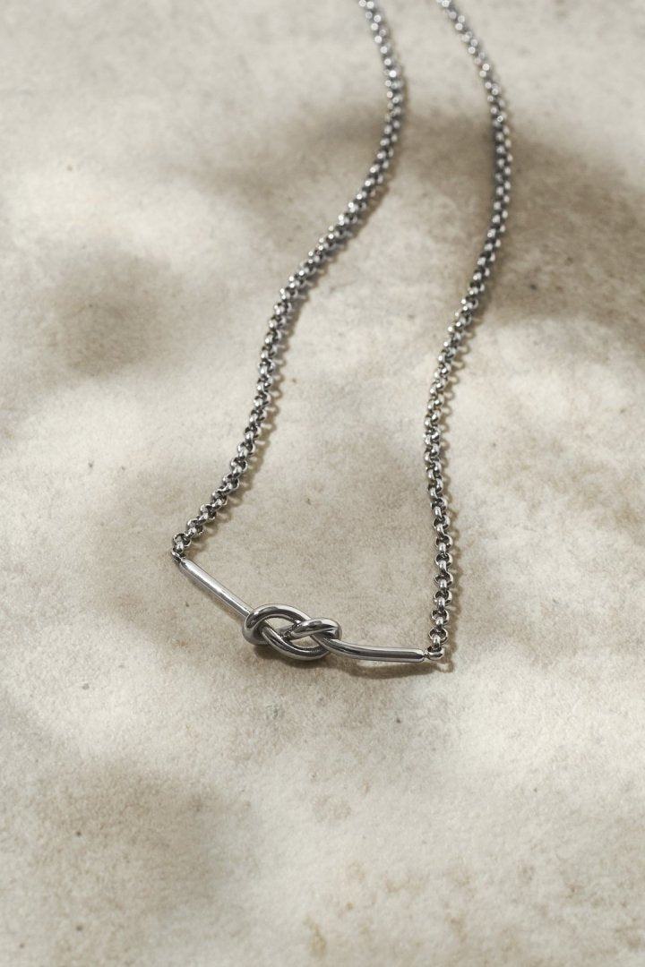 ノット × チェーン ステンレス ネックレス