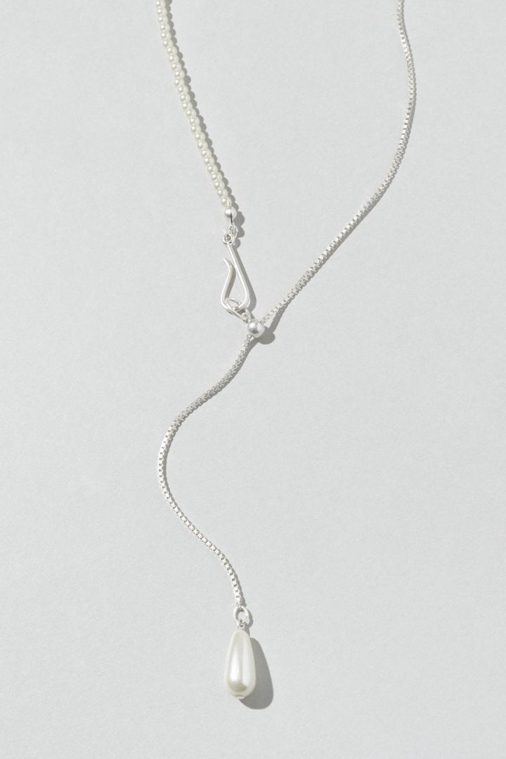 フローイング パール × フック ネックレス