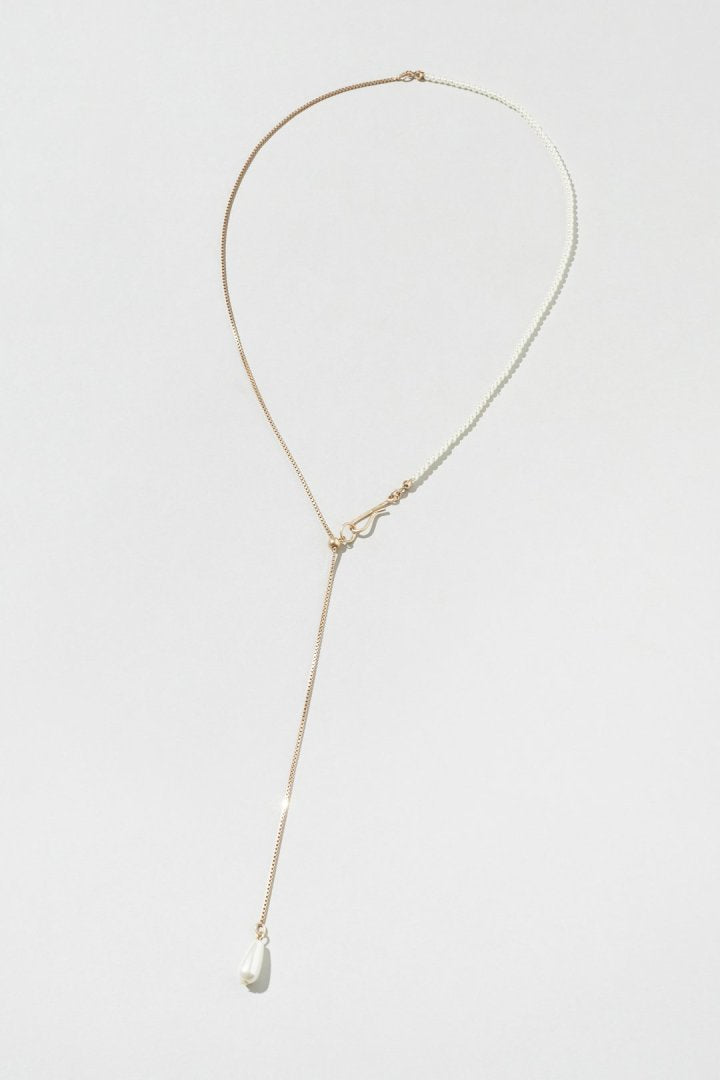 フローイング パール × フック ネックレス