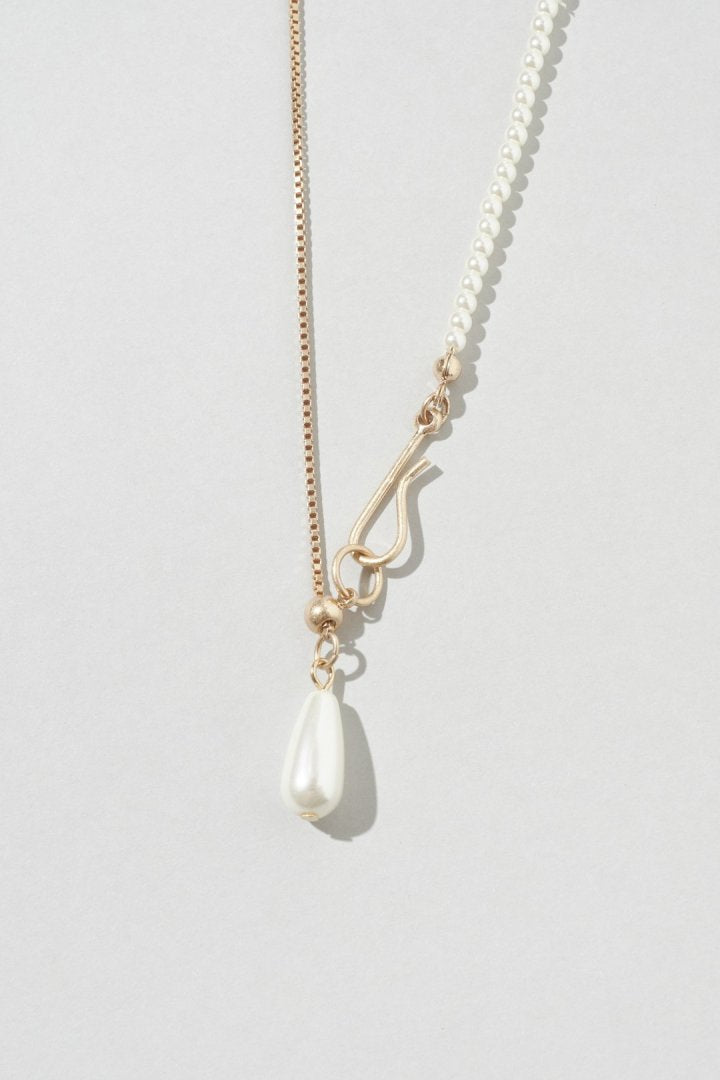 フローイング パール × フック ネックレス