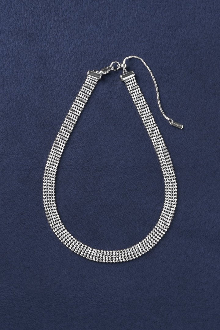 ドット クラスター ライン チョーカー