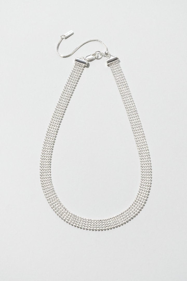 ドット クラスター ライン チョーカー