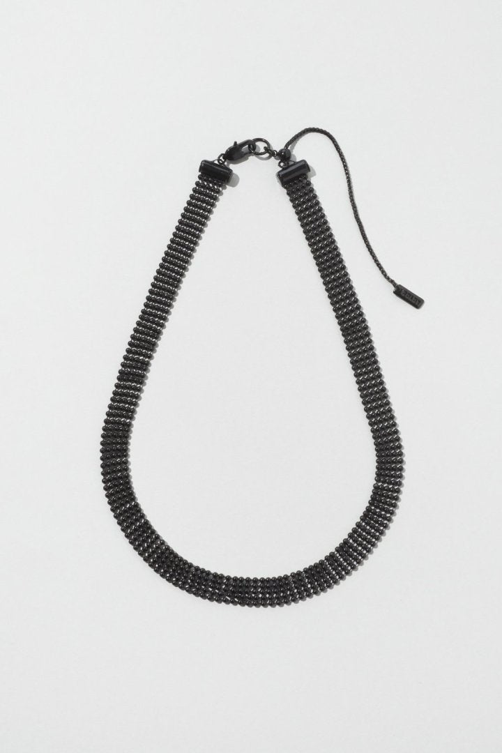 ドット クラスター ライン チョーカー