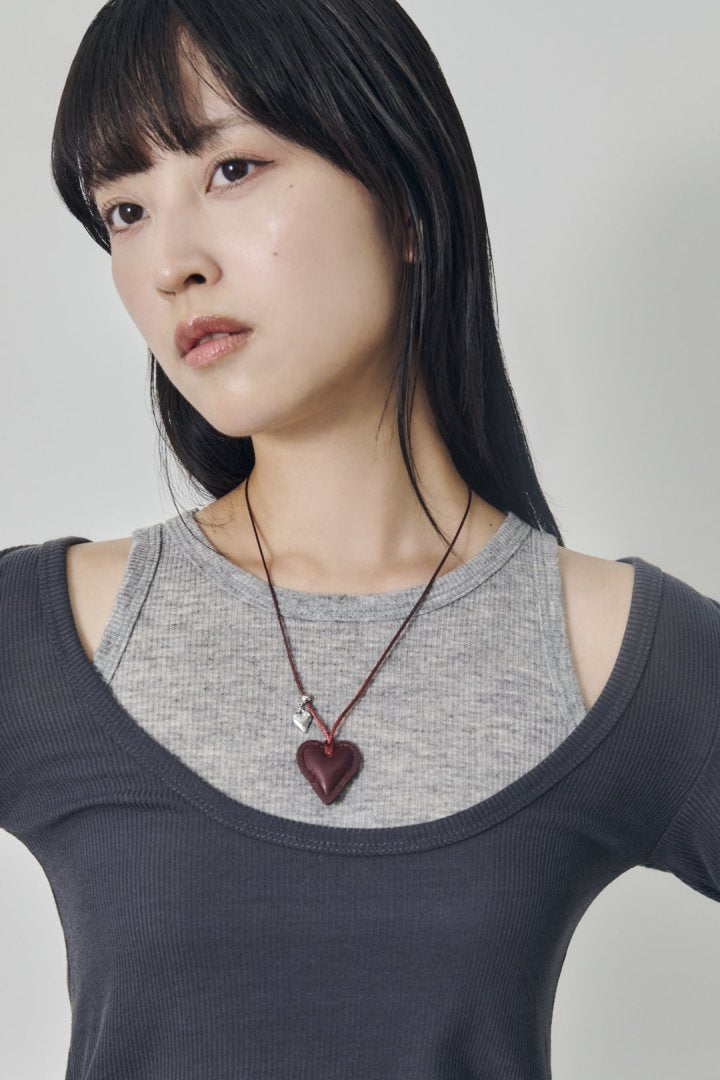 レザー タッチ ハート ネックレス