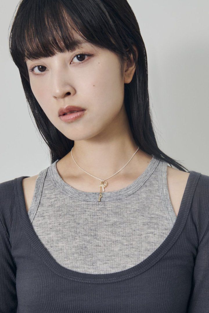 ビジュー × クロス モチーフ チャーム ネックレス