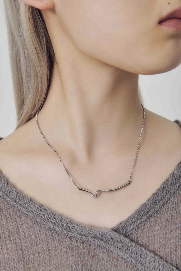 ドローイング メタル ライン ネックレス