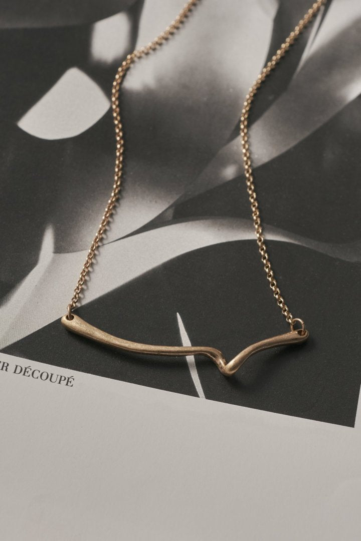 ドローイング メタル ライン ネックレス