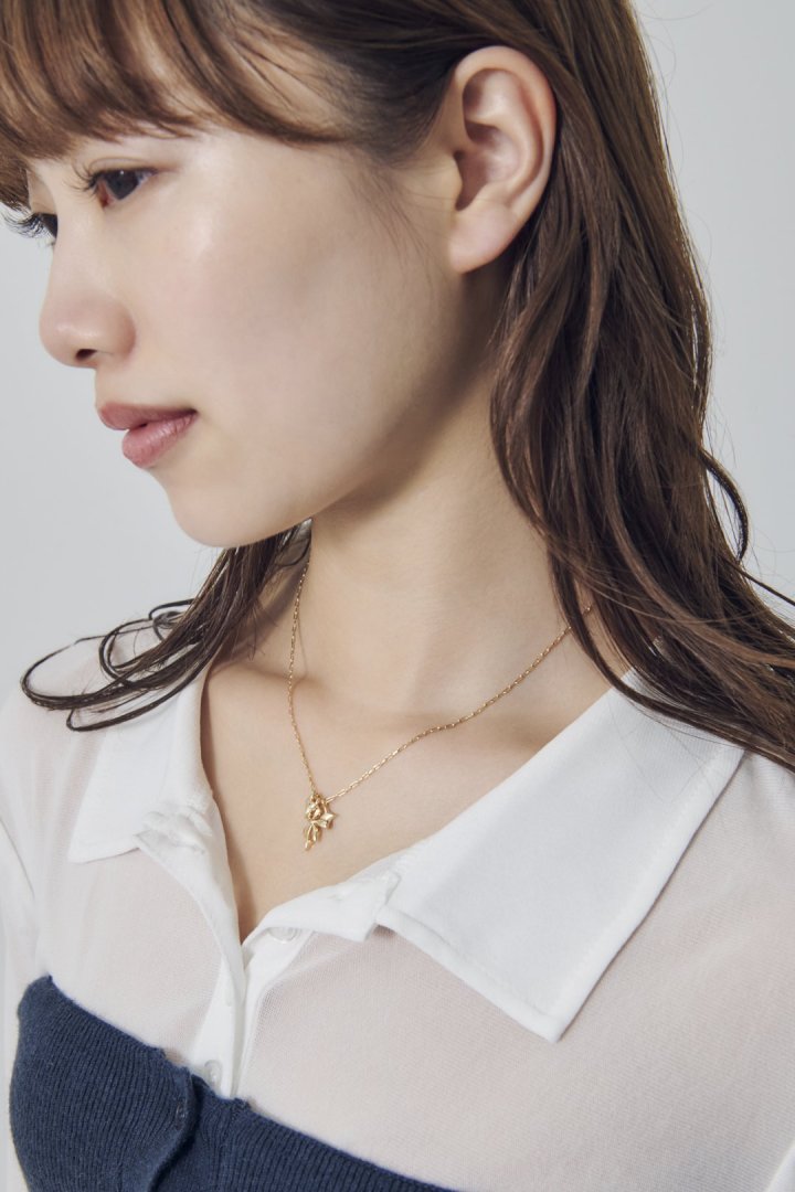 ウィッティ フラワー ネックレス