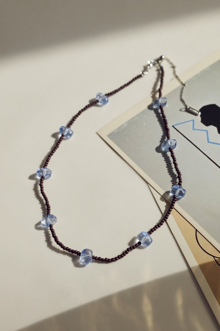 アソートメント バイカラー ビーズ チョーカー