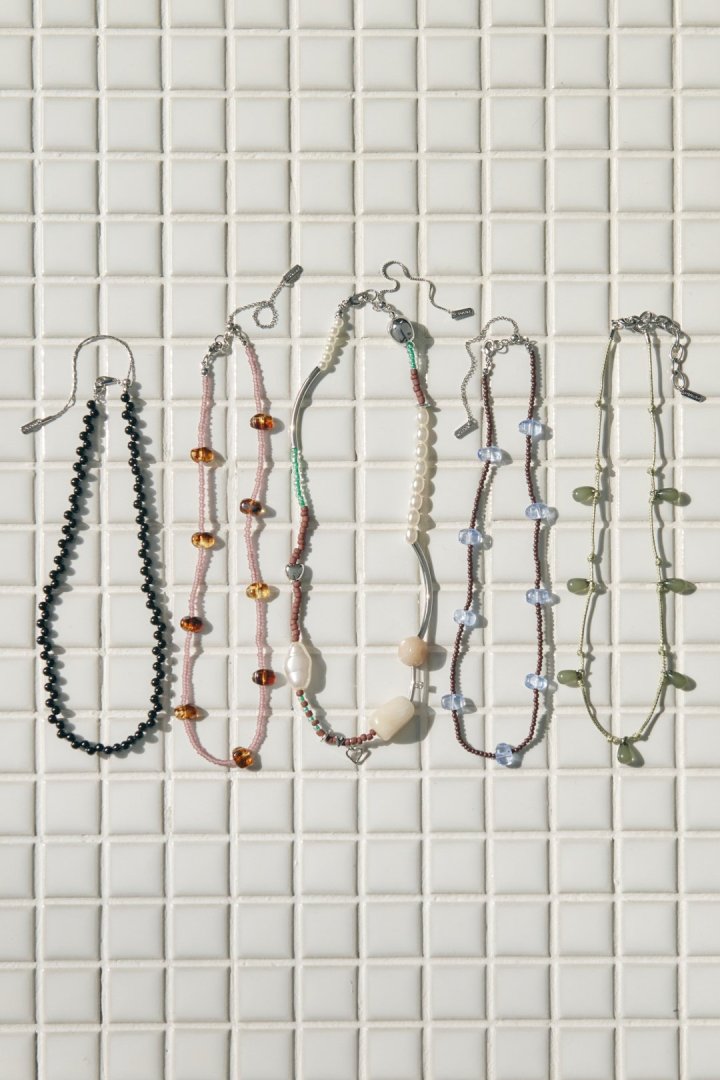 アソートメント バイカラー ビーズ チョーカー