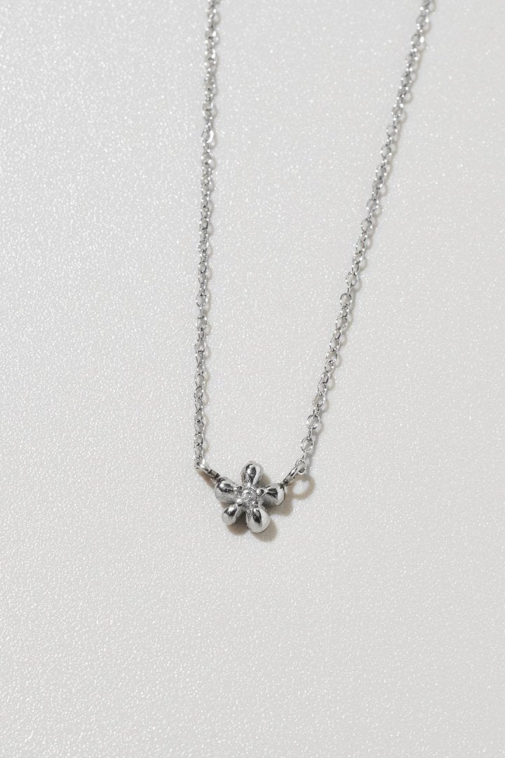 プチ フラワー ステンレス ネックレス