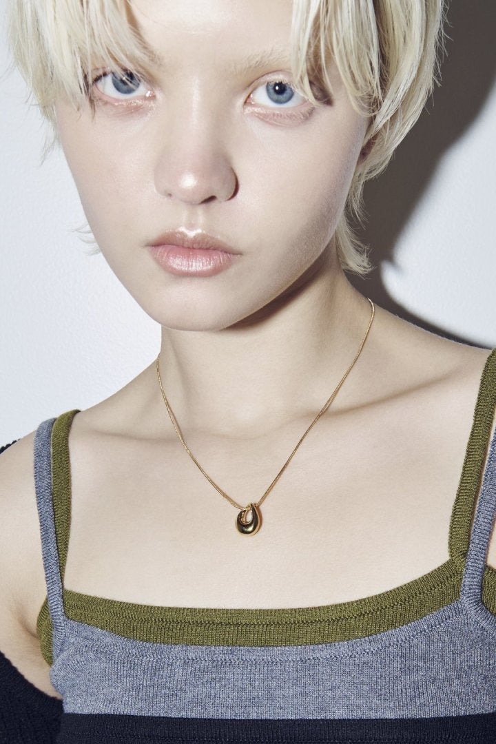 プランプ ドロップ ステンレス ネックレス