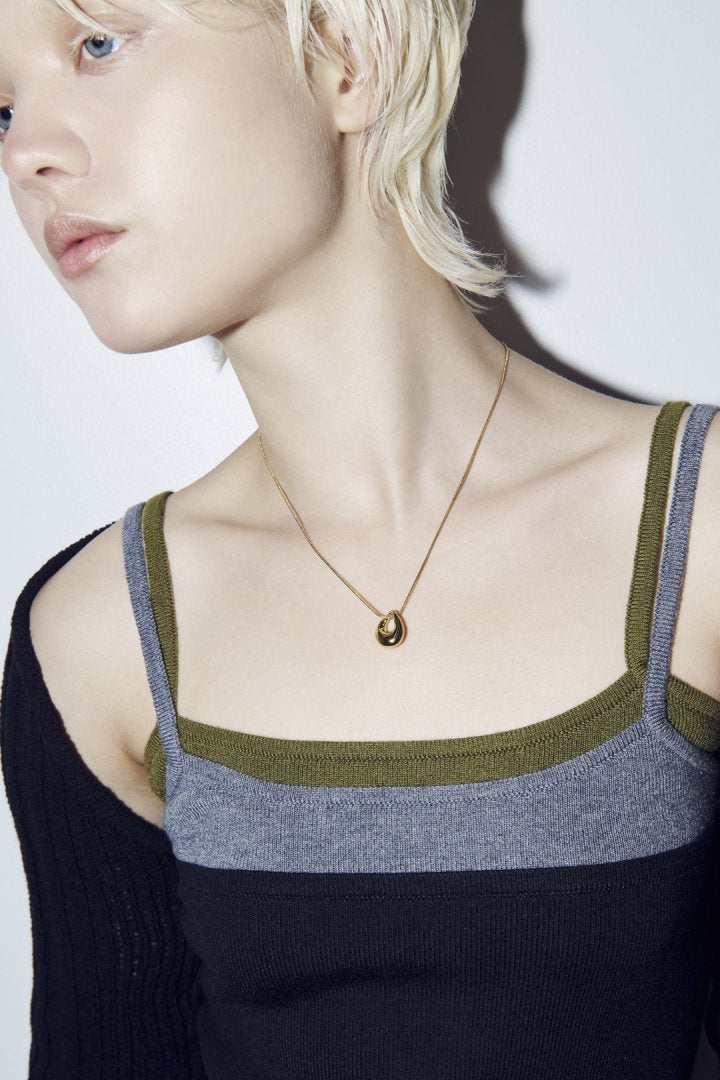 プランプ ドロップ ステンレス ネックレス