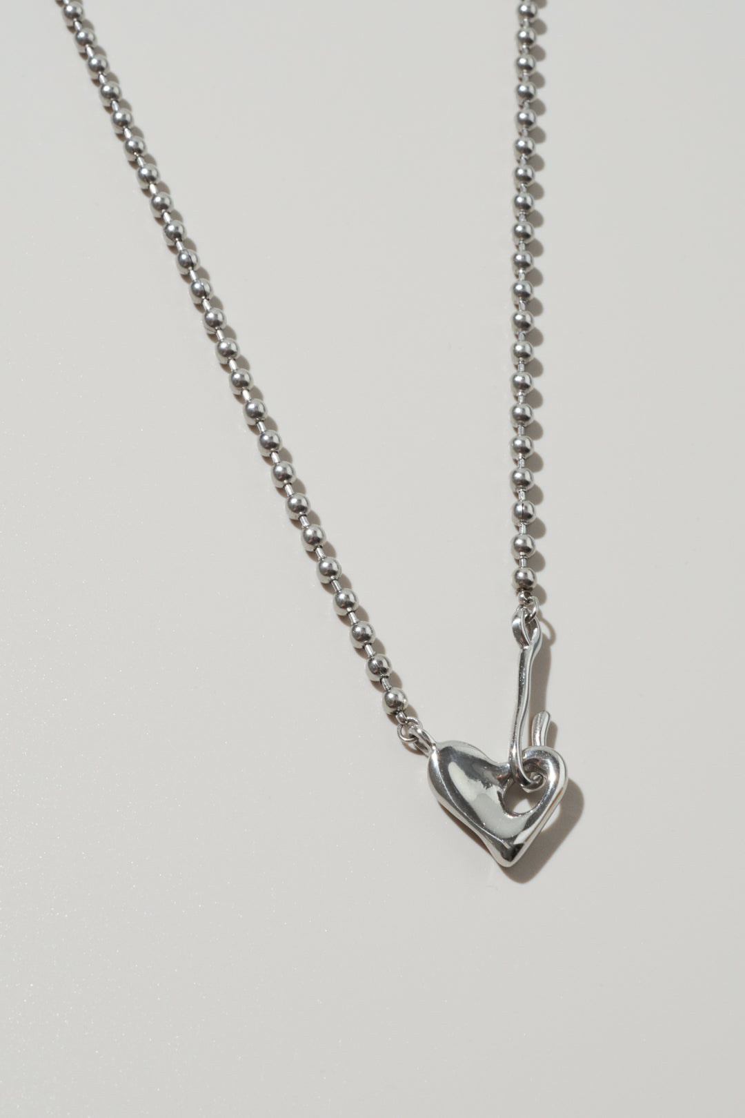 ハート フック × ボール チェーン ステンレス ネックレス