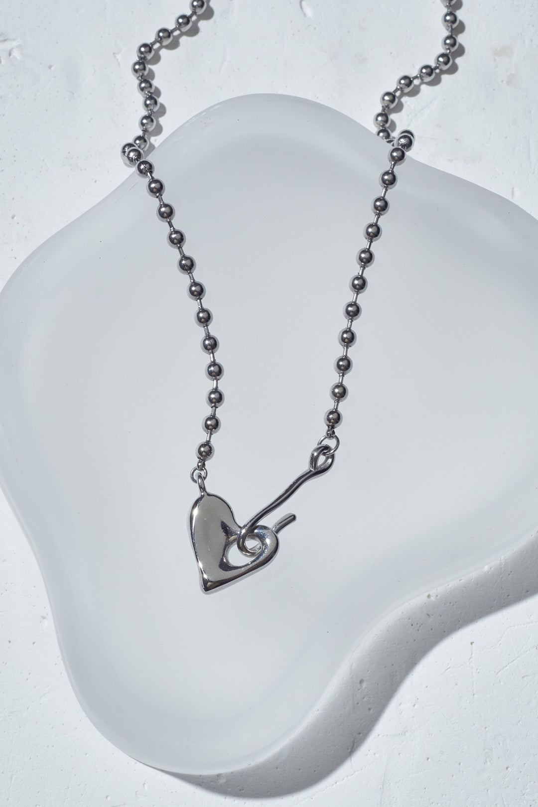 ハート フック × ボール チェーン ステンレス ネックレス – GOLDY