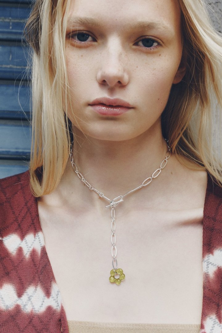 グラス フラワー チェーン ネックレス