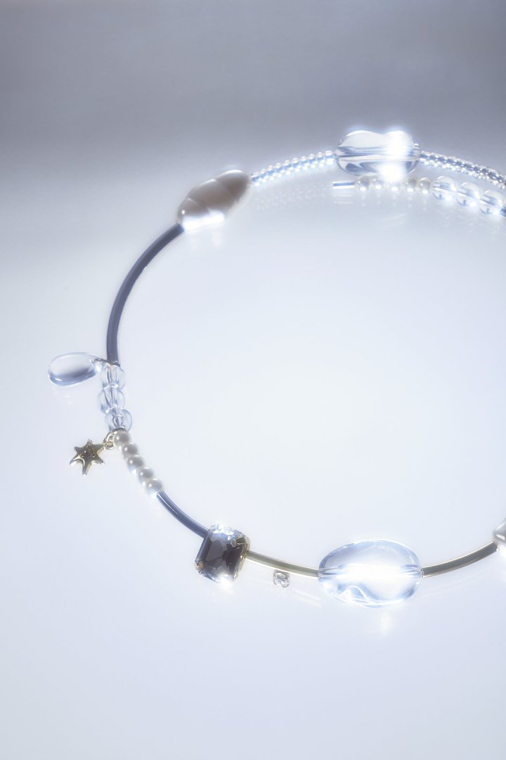 マルチ グロウ ビーズ ネックカフ