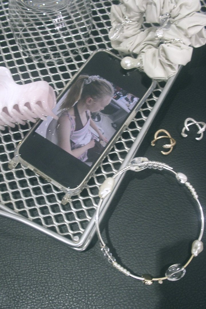 マルチ グロウ ビーズ ネックカフ