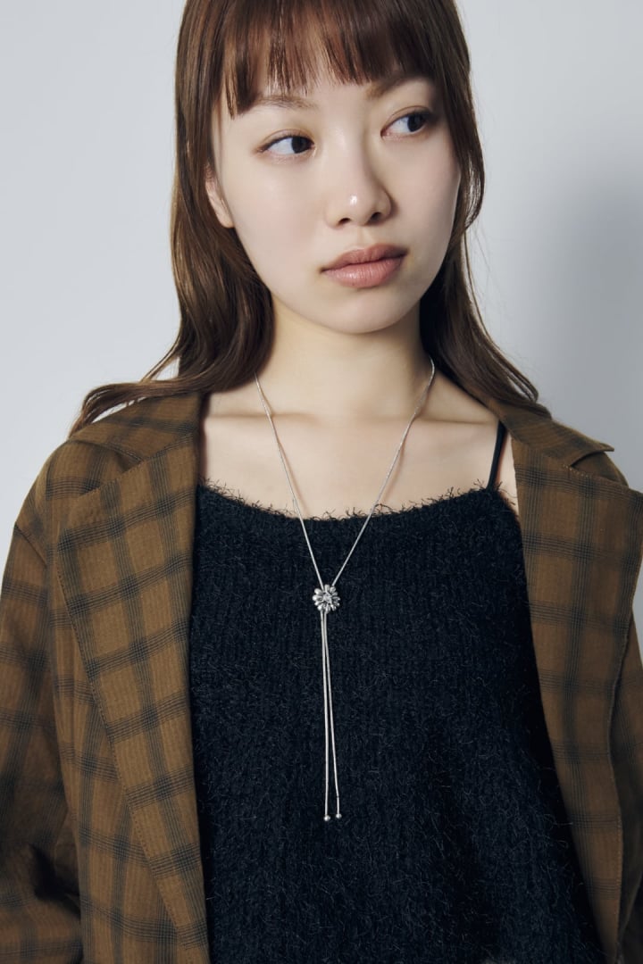 ヴィンテージ スカルプチュラル "Y" シェイプ ネックレス