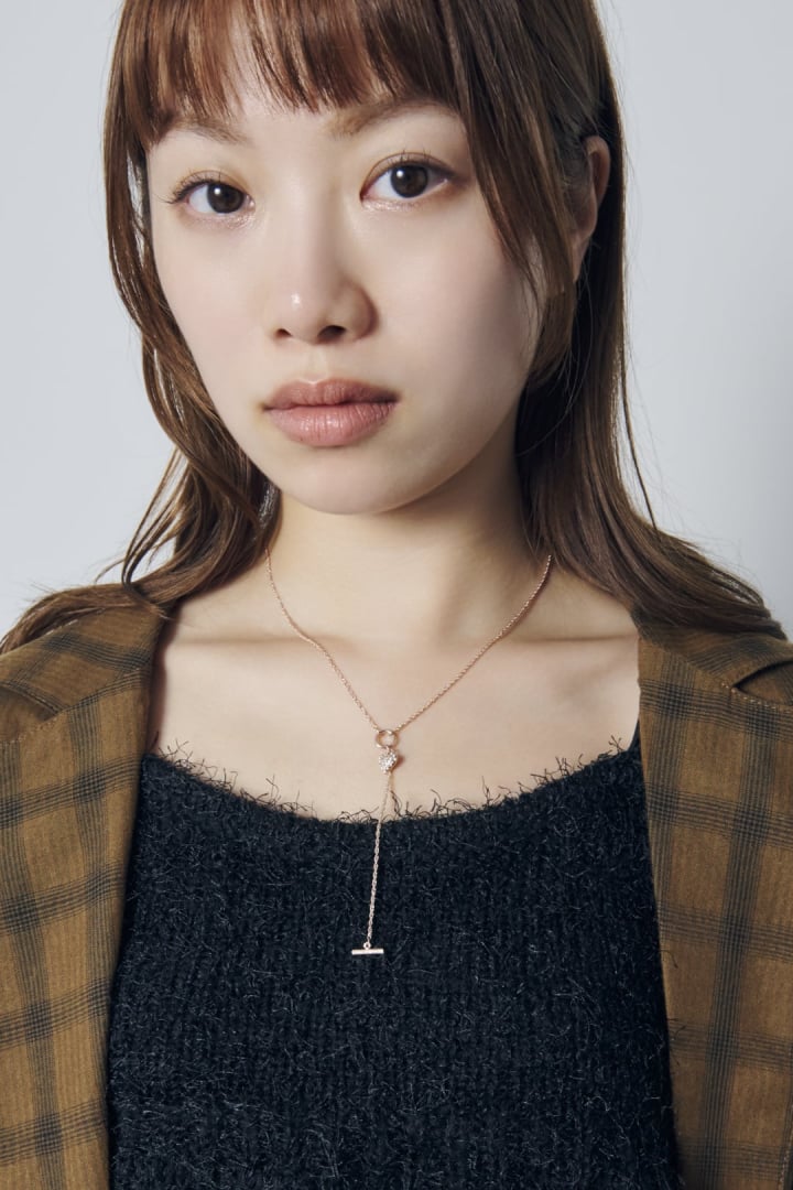 タイニー ビジュー ハート ""Y"" シェイプ ネックレス
