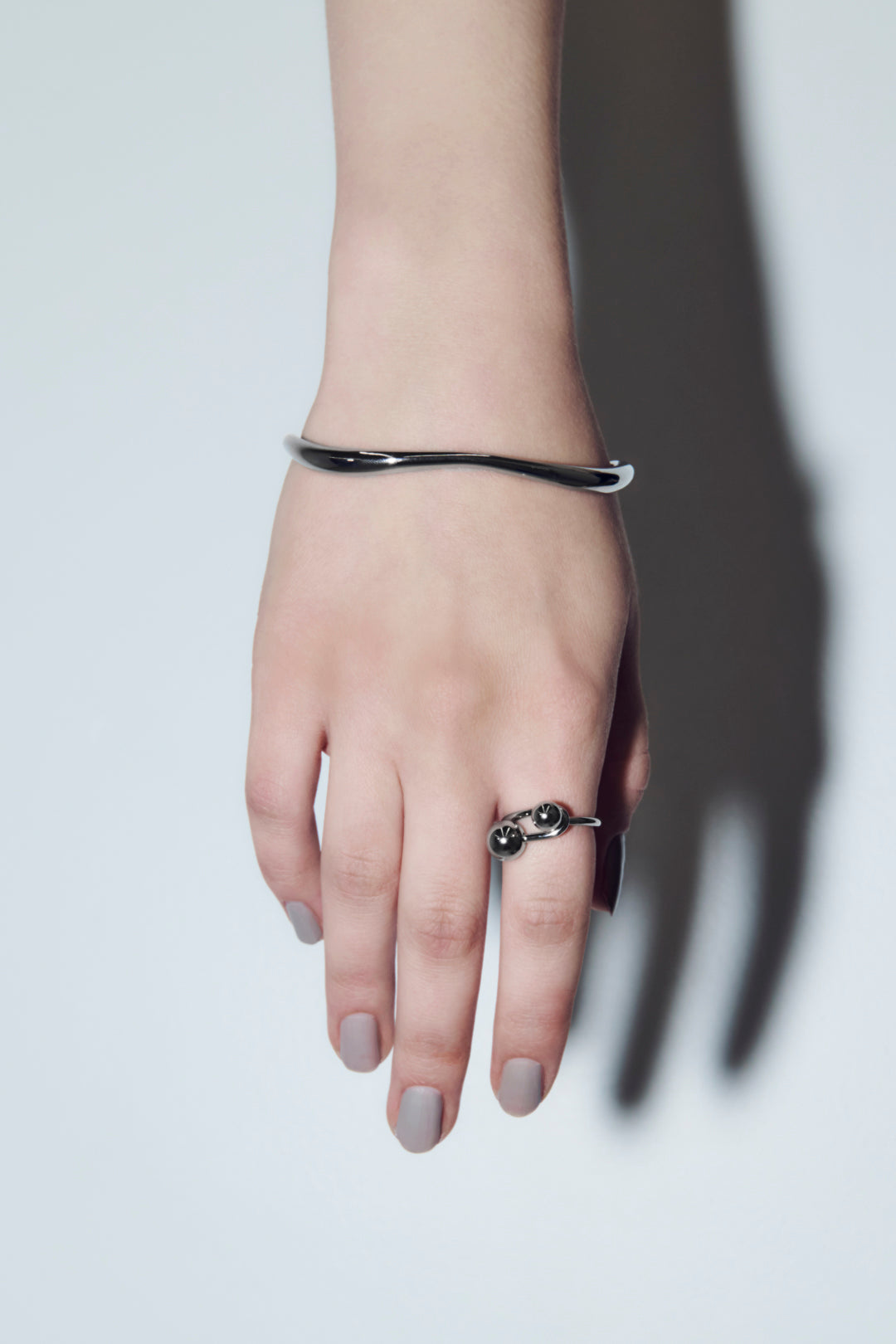 ニュアンス ライン ステンレス バングル