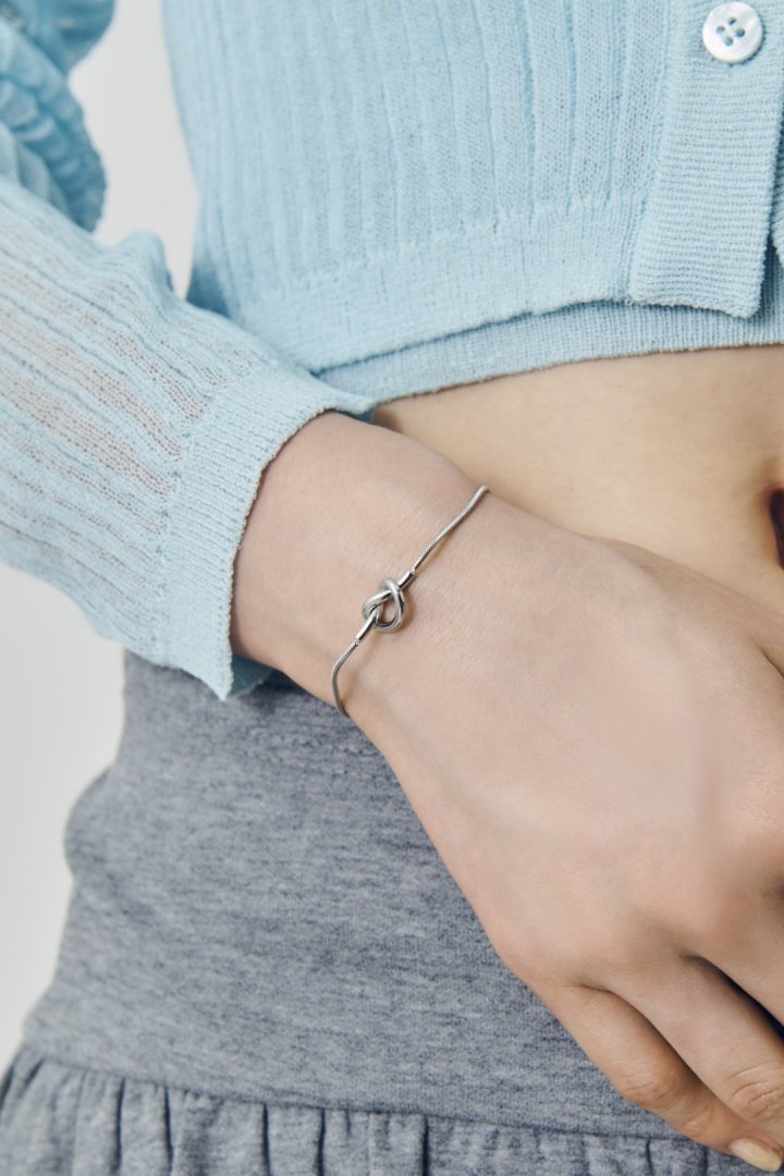 スリム ノット ステンレス ブレスレット