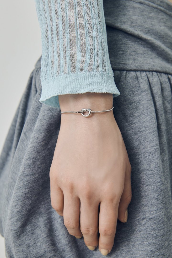 スリム ノット ステンレス ブレスレット