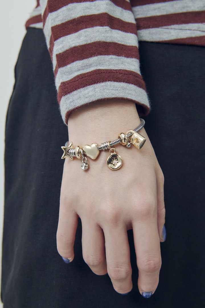 ミックス モチーフ スネーク チェーン ブレスレット – GOLDY Onlinestore