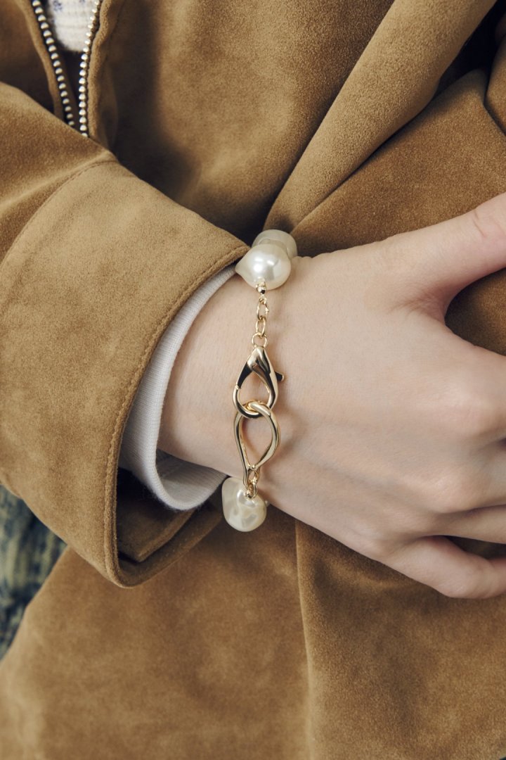 アンイーヴン ビッグ パール ブレスレット