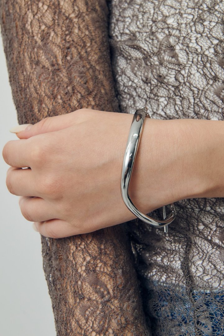 ウェービー ライン × チェーン ブレスレット