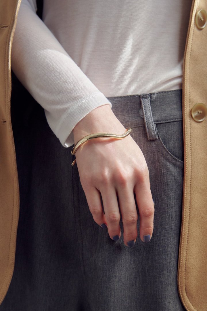 ウェービー ライン × チェーン ブレスレット