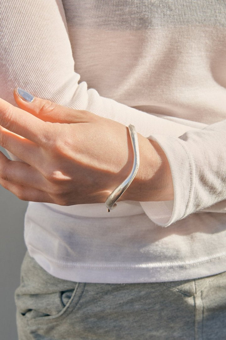 ウェービー ライン × チェーン ブレスレット