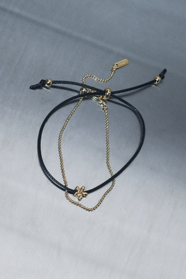 カラー コード × チェーン レイヤード ブレスレット