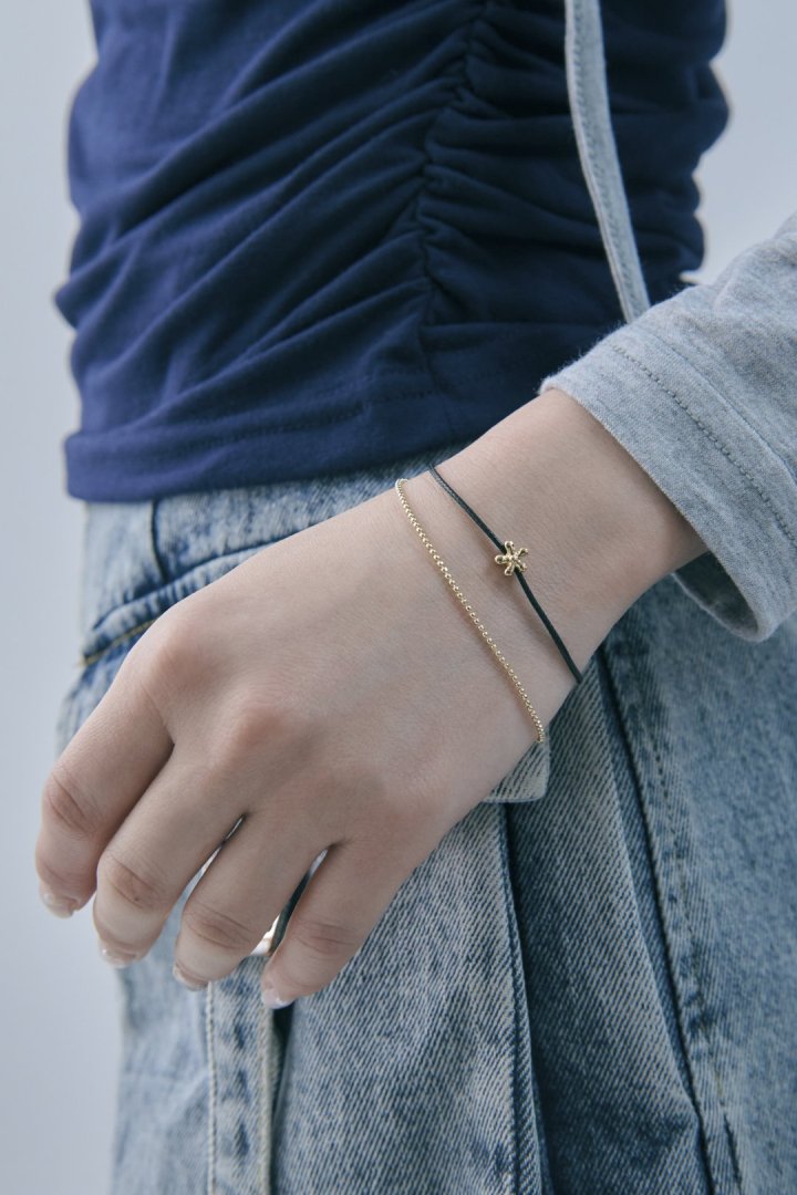 カラー コード × チェーン レイヤード ブレスレット