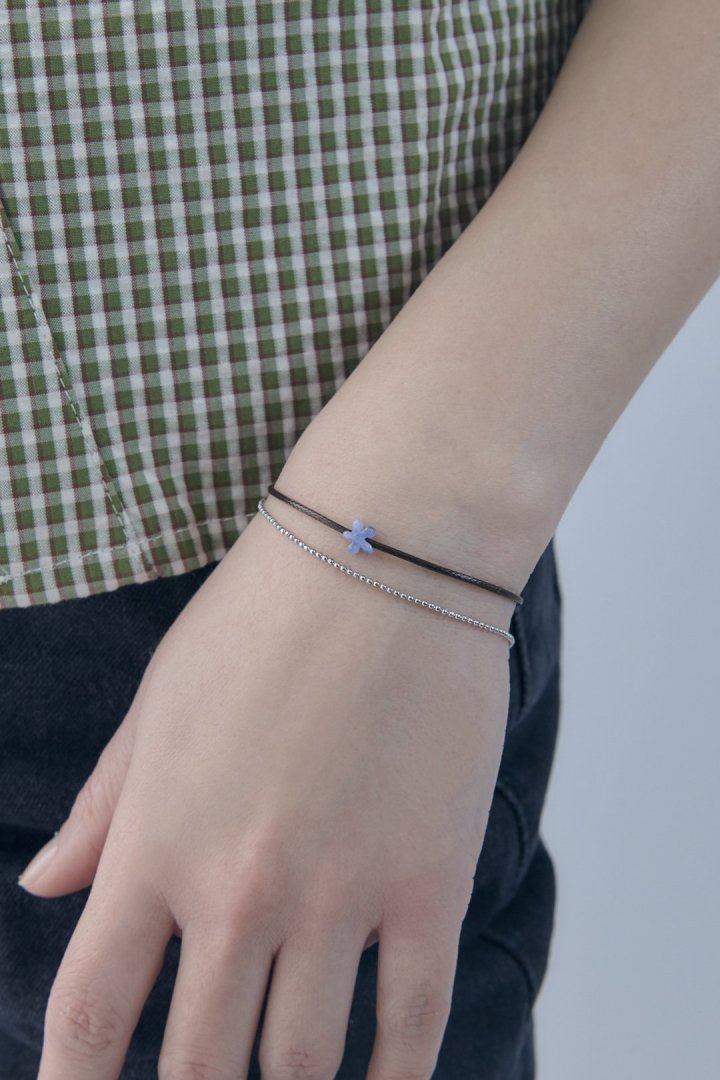 カラー コード × チェーン レイヤード ブレスレット