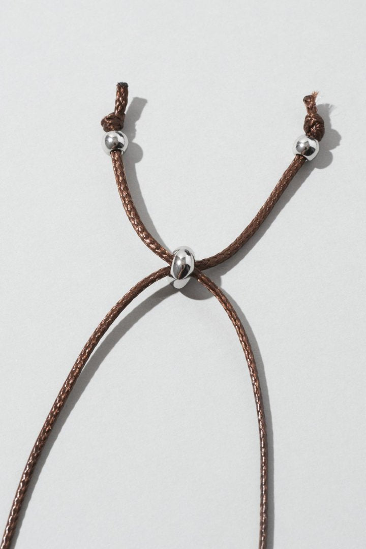 カラー コード × チェーン レイヤード ブレスレット